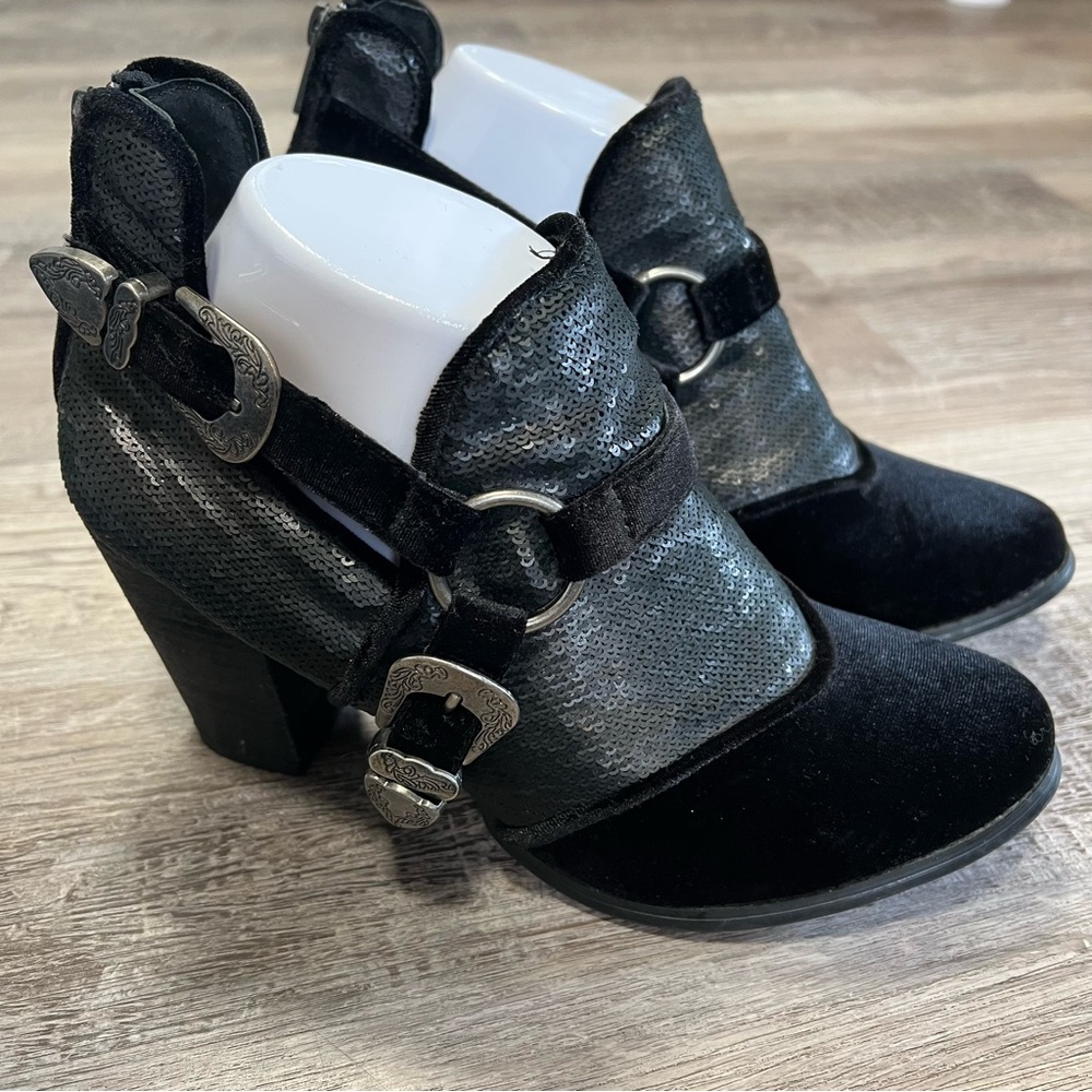 BKE Black Heeled Sequence Boots with Silver Buckle Straps Velvety Toes Zip Back